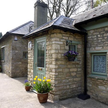 Cosy Stone Cottage, The Bungalow Perrotts Brook Сайърънсестър Екстериор снимка
