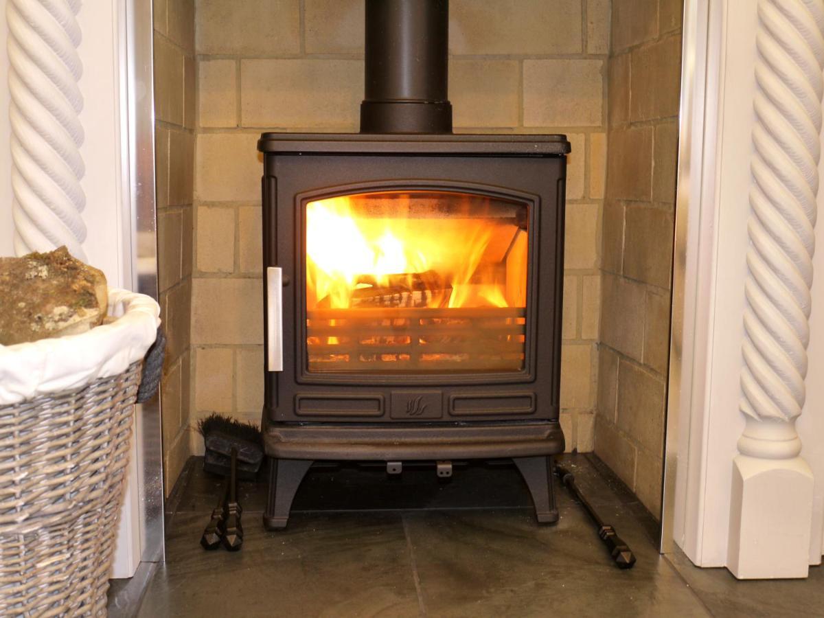 Cosy Stone Cottage, The Bungalow Perrotts Brook Сайърънсестър Екстериор снимка