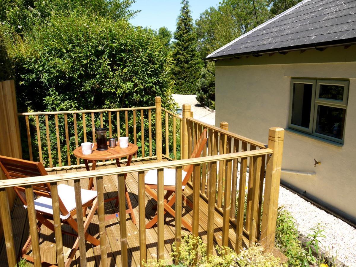 Cosy Stone Cottage, The Bungalow Perrotts Brook Сайърънсестър Екстериор снимка